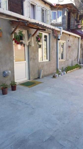 valias guesthouse